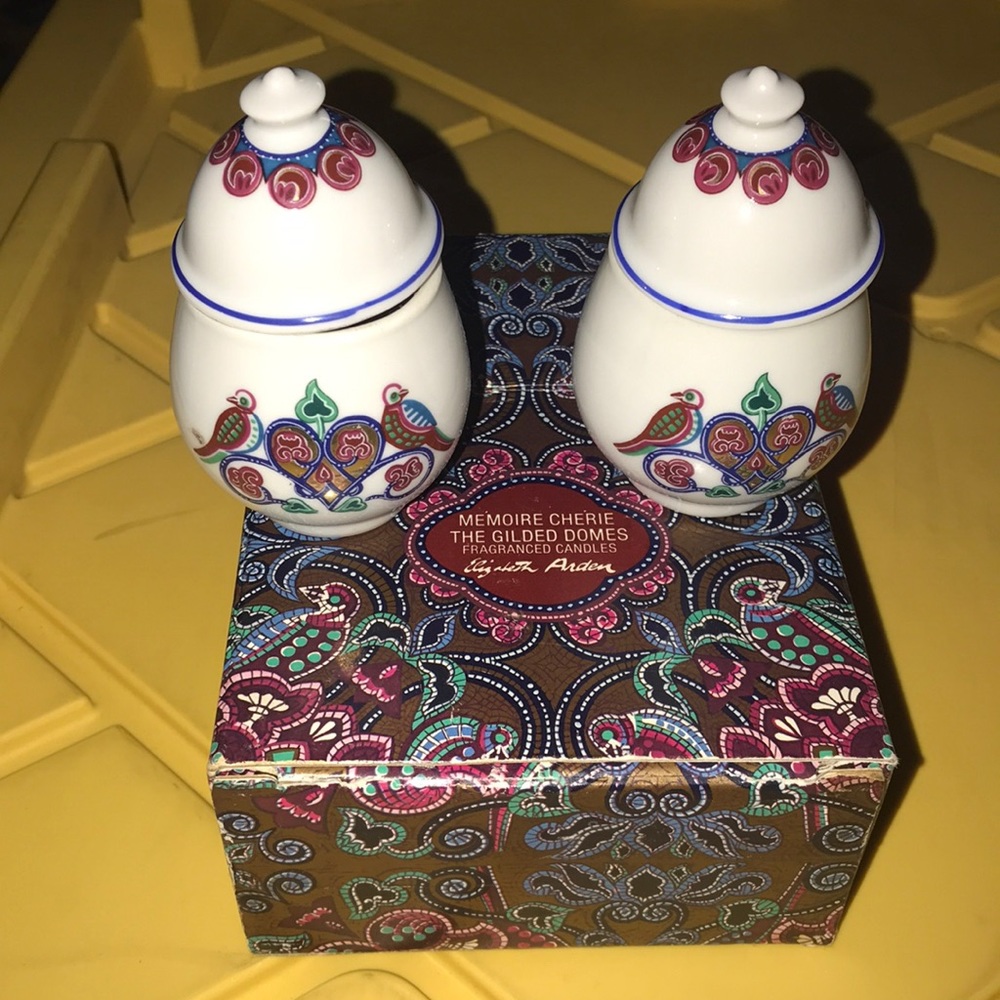 New Vintage Elizabeth Arden Porcelain Candles